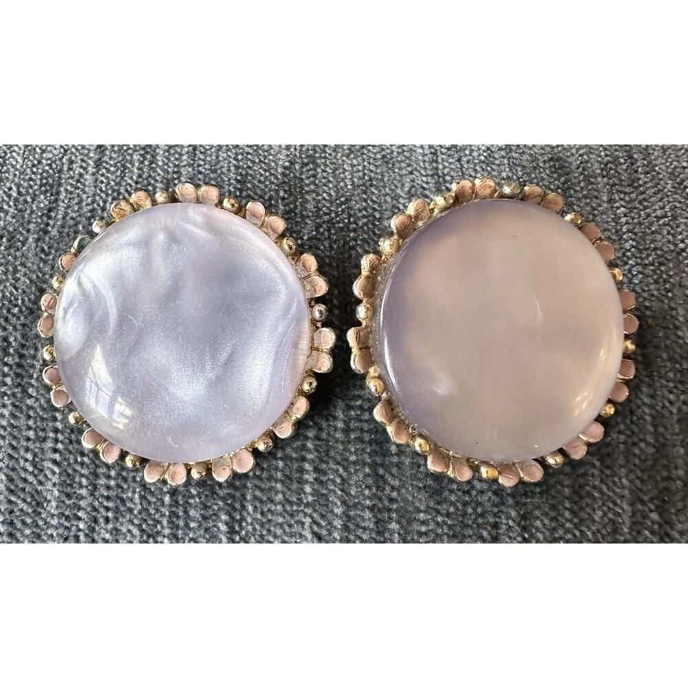 Vintage Earrings Large Clip on Marbled White Gray Acrylic Center Gold Tone